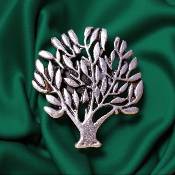 Tree of Life Ring - Picture 7 of 9